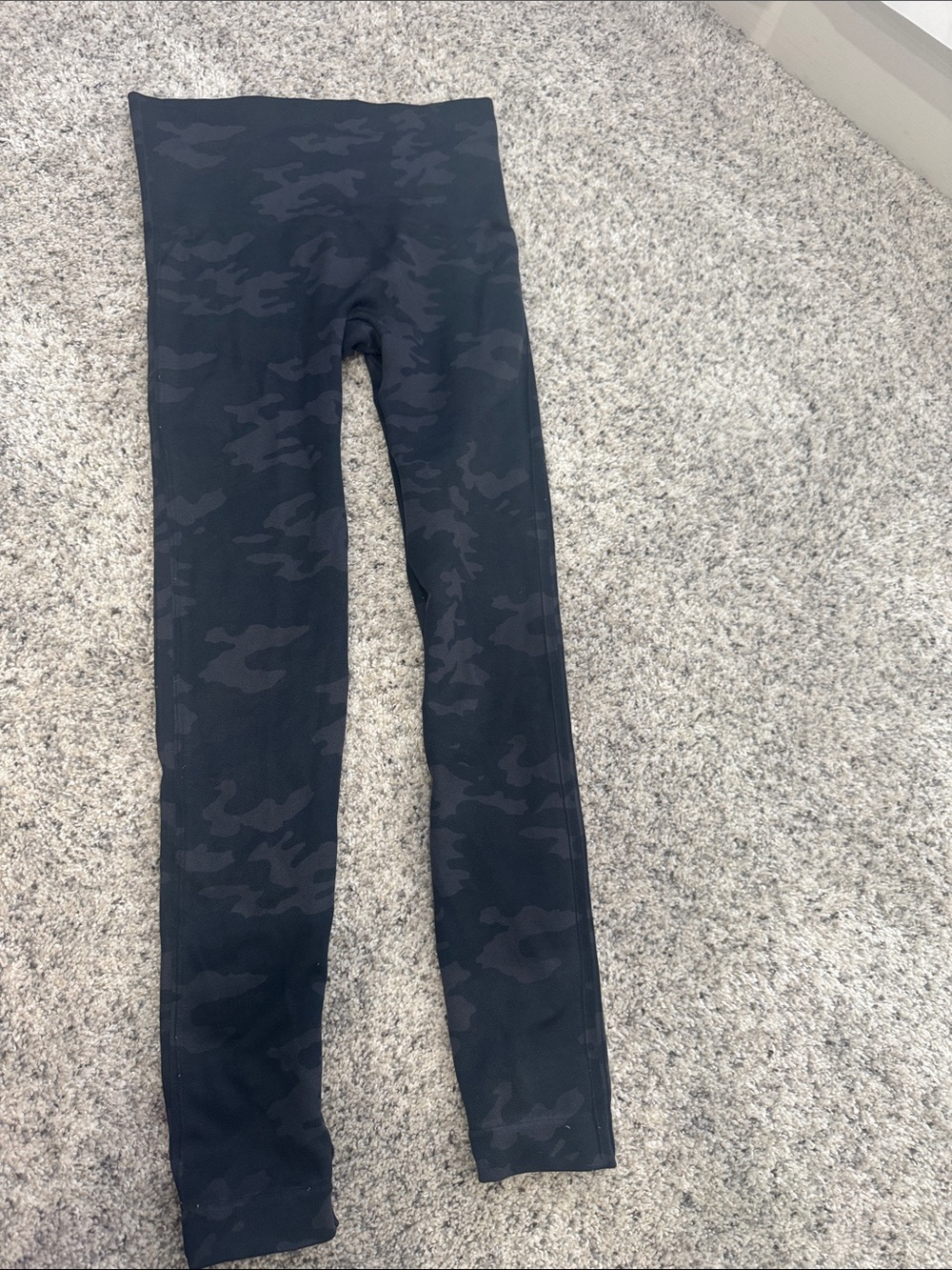 SPANX Noir Camo High-Waist Leggings